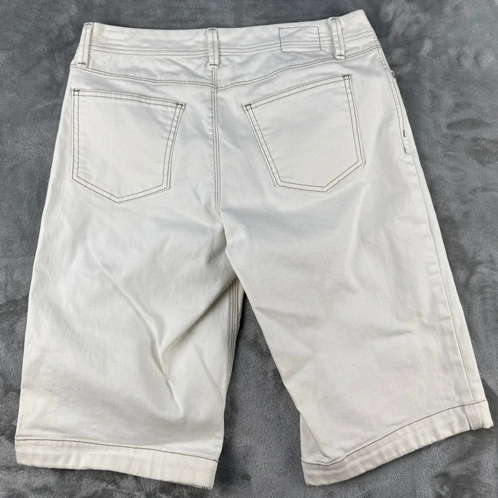 Tommy Hilfiger Shorts Womens 8 Bermuda White Contrast Stitch Heart Charm EUC